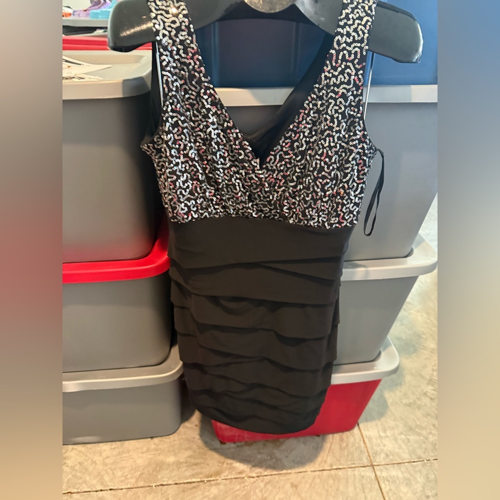 Black and Multicolor Sleeveless Dress p34